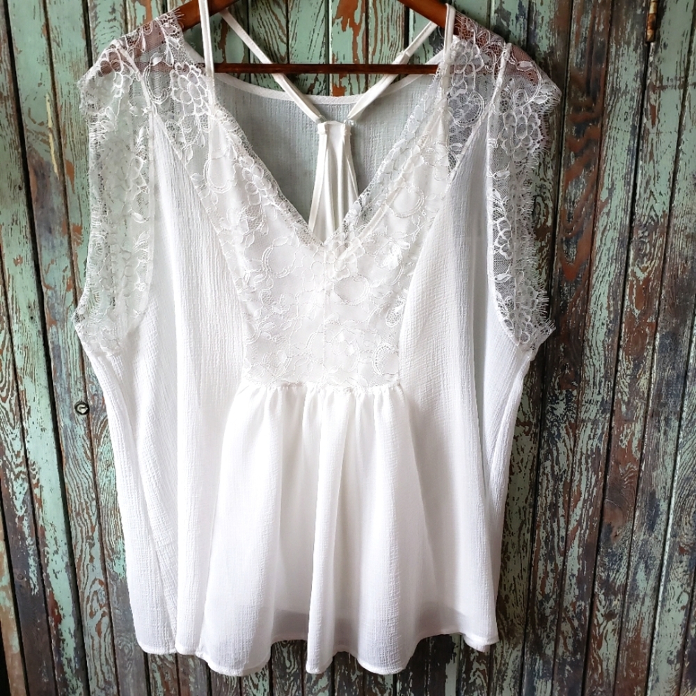 Shear white lacy top 2XL